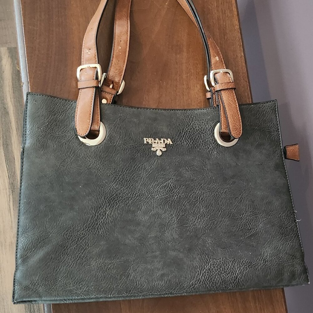 ✨ Vintage Prada-Inspired Accordion Bag – 16" x 11" ✨